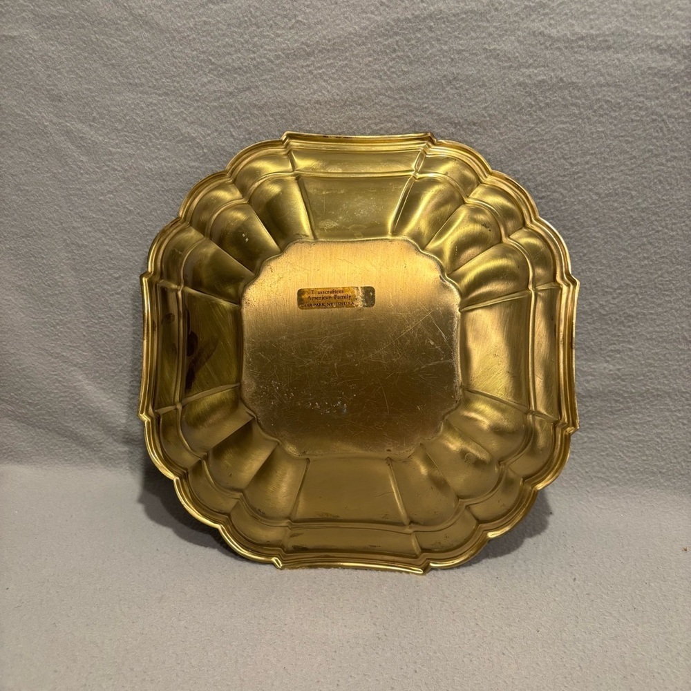 Brasscrafters American Family Vintage Scalloped Brass Bowl - Picture 2 of 9